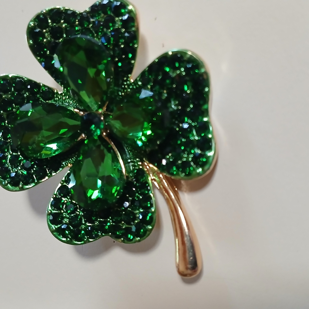🍀Saint Patricks Day Shamrock Brooch🍀 - Picture 3 of 13